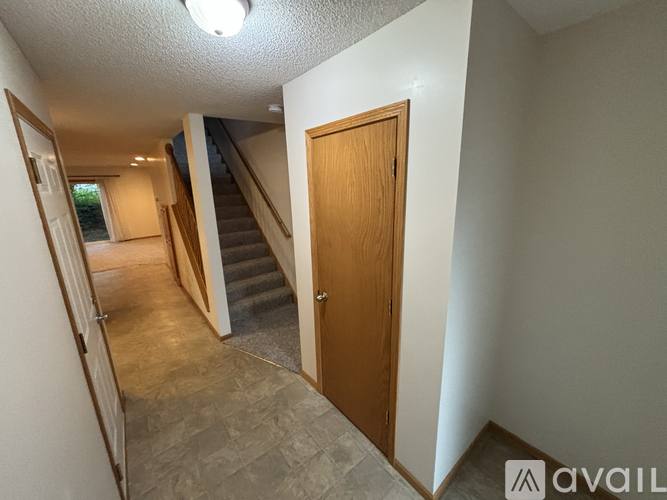 Townhouse for rent at 6376 Upper 13th St N, St. Paul, MN 55128