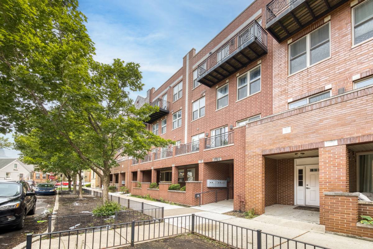 Apartment for rent at 2510 N Willetts Court #2C, Chicago, IL 60647