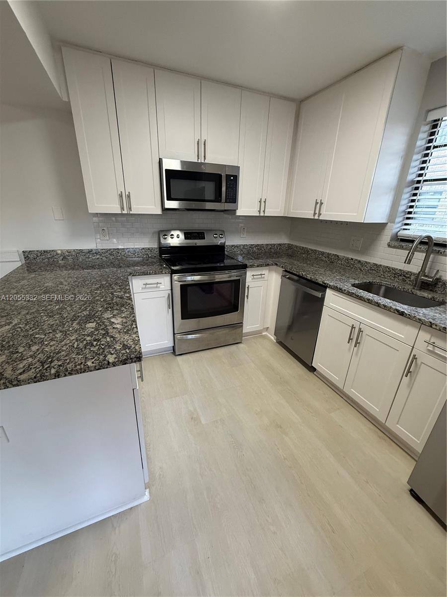 Townhouse for rent at 2501 NW 99th Ave, Coral Springs, FL 33065