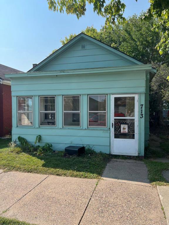 713 9th St N, La Crosse, WI 54601 - House for Rent