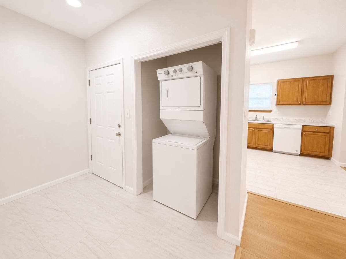 Apartment for rent at 425 Thornton St, Leavenworth, KS 66048