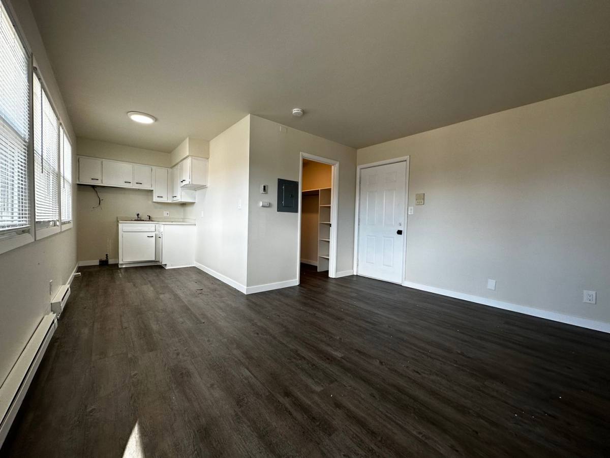125 Bader St, Green Bay, WI 54302 - Apartment for Rent - Image 3