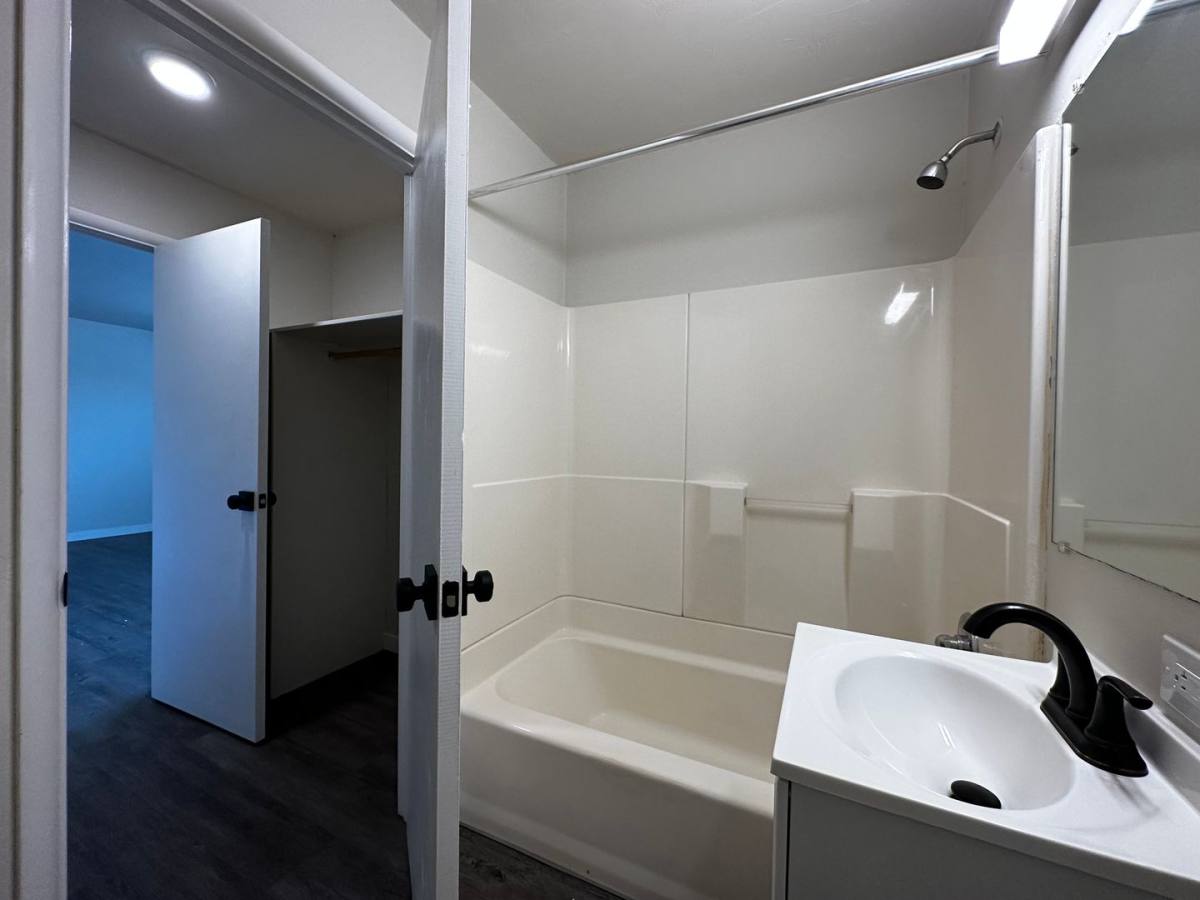 125 Bader St, Green Bay, WI 54302 - Apartment for Rent - Image 6