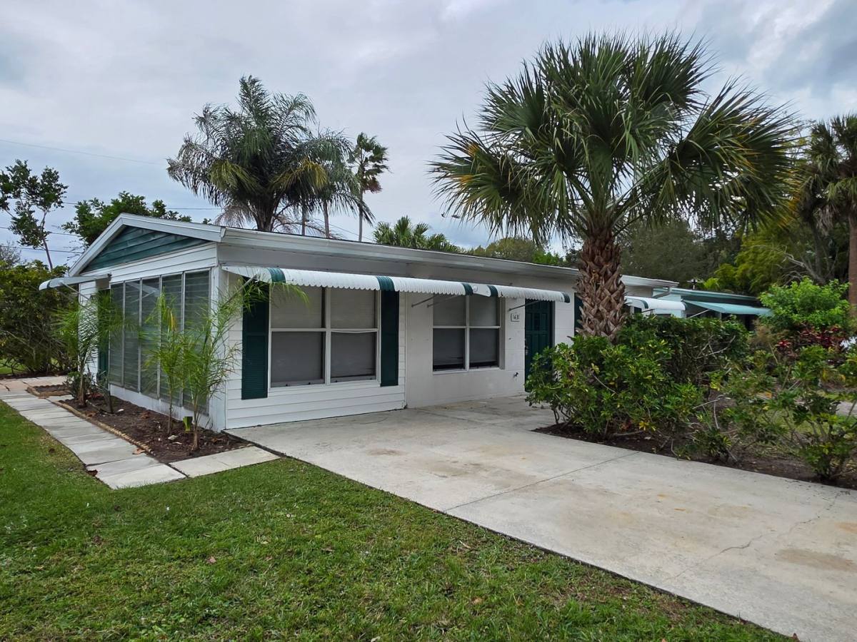 House for rent at 1631 4th Court, Vero Beach, FL 32960