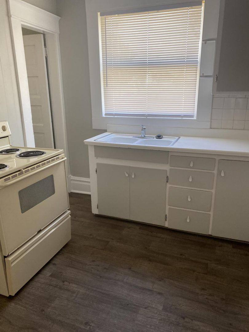 House for rent at 1700 SW Fillmore, Topeka, KS 66604