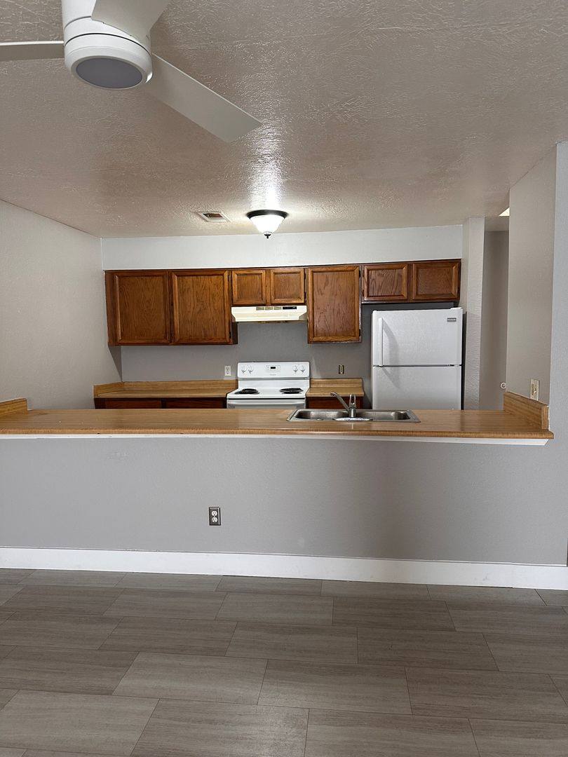 Apartment for rent at 1518 W Calle Sur, Hobbs, NM 88240