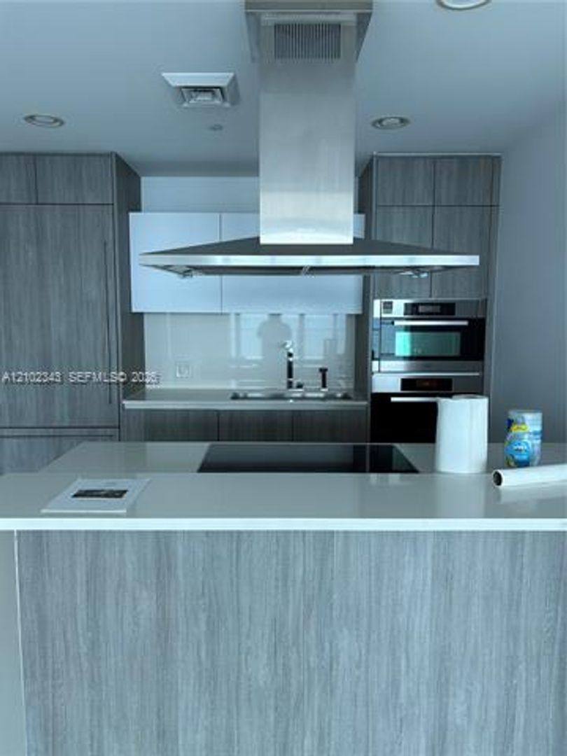 Apartment for rent at 350 Ocean Dr #704N, Key Biscayne, FL 33149