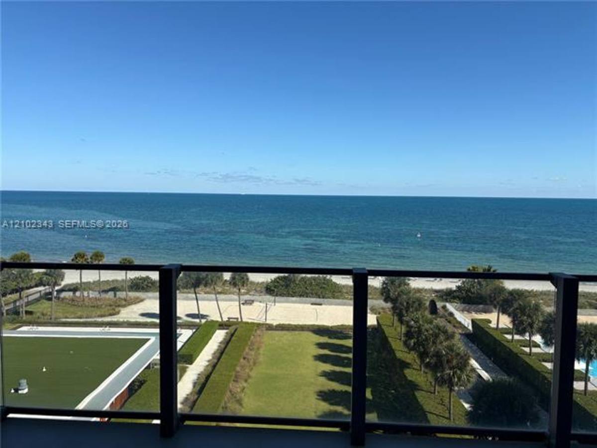 Apartment for rent at 350 Ocean Dr #704N, Key Biscayne, FL 33149