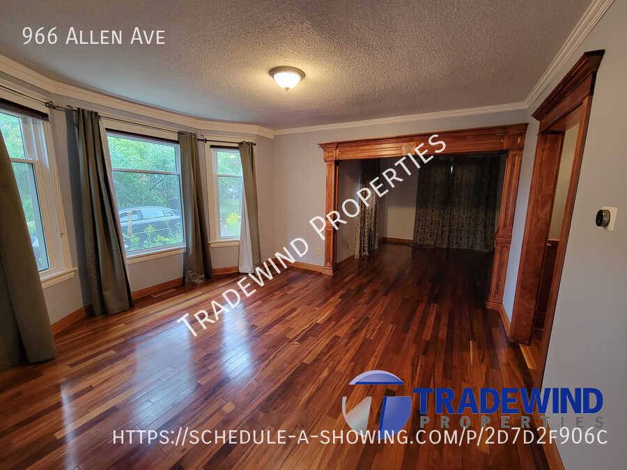 House for rent at 966 Allen Ave, St. Paul, MN 55118
