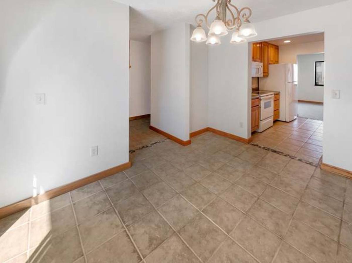 Townhouse for rent at 4326 Chatsworth St N, St. Paul, MN 55126