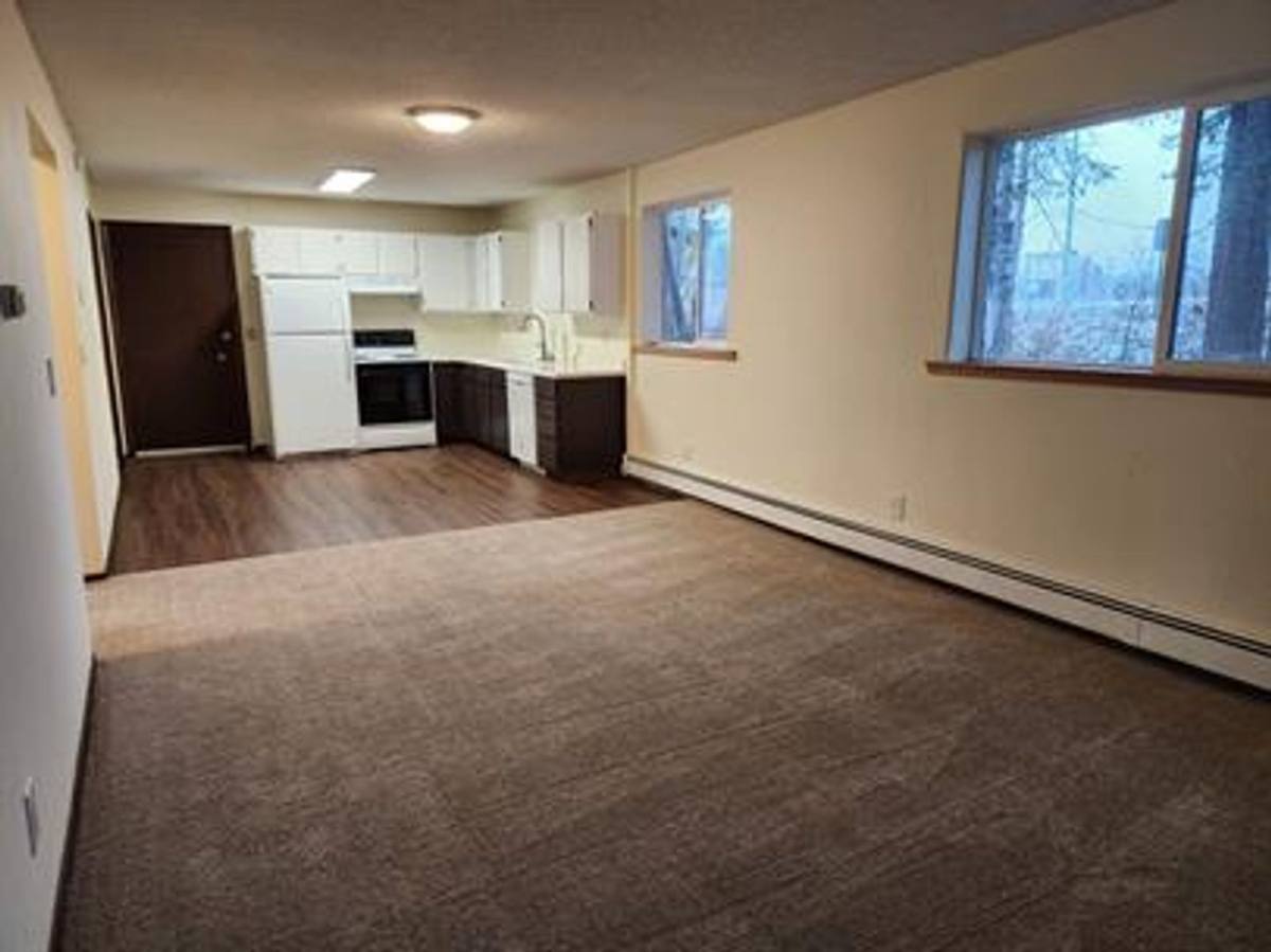 401 E 8th Ave, North Pole, AK 99705 - Apartment for Rent - Image 2