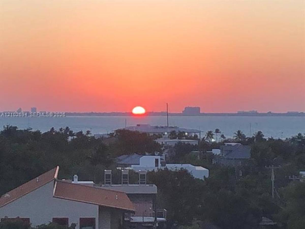 Apartment for rent at 77 Crandon Blvd #CU-8D, Key Biscayne, FL 33149