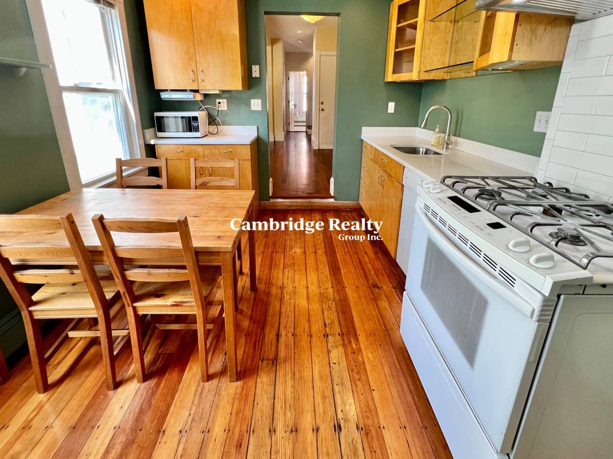 House for rent at 32 Fairmont Ave #2T, Cambridge, MA 02139