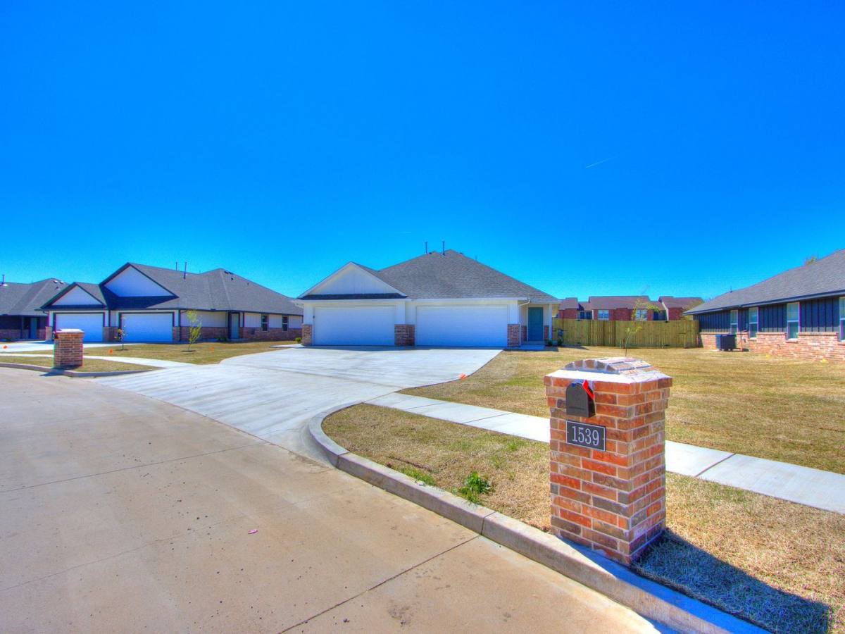 House for rent at 1515 Pavy Parkway, El Reno, OK 73036