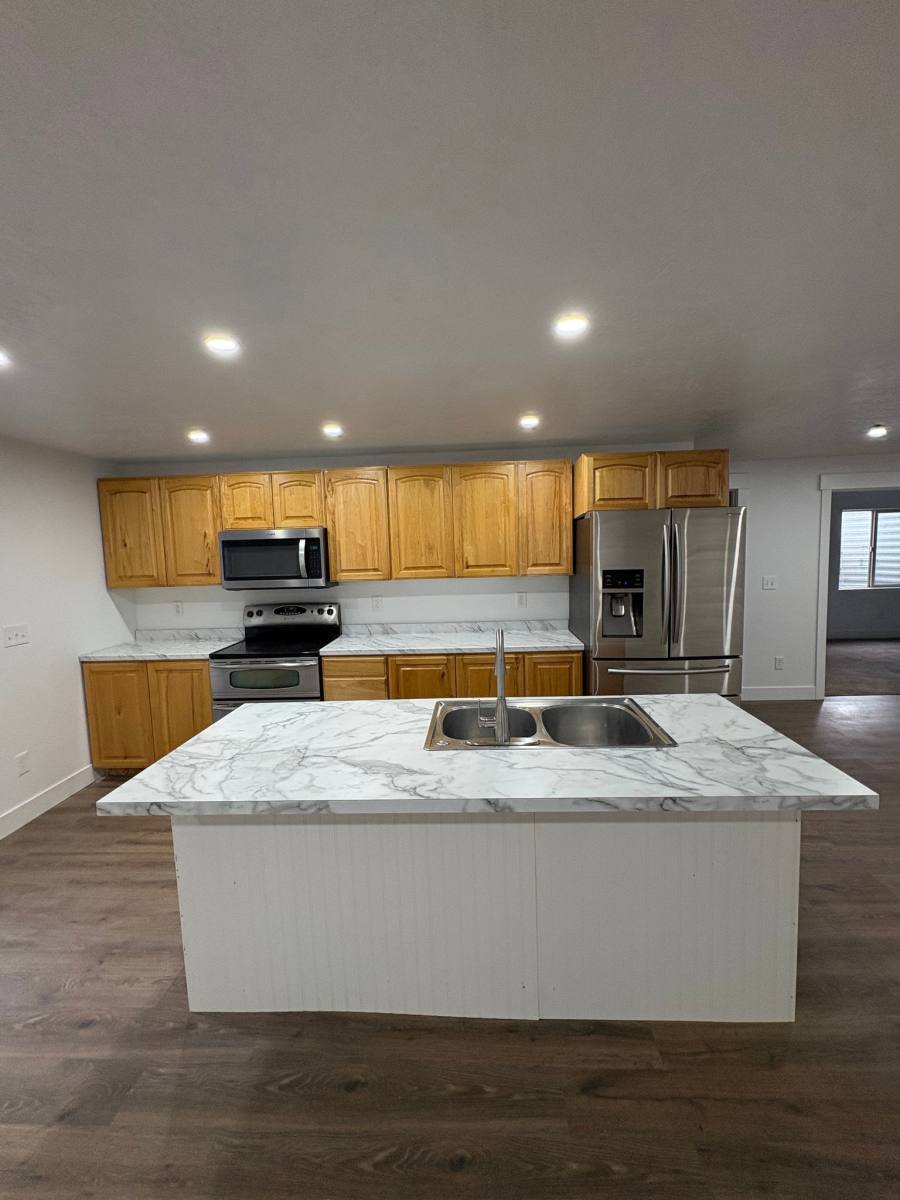 Apartment for rent at 1145 E 200 S, Springville, UT 84663