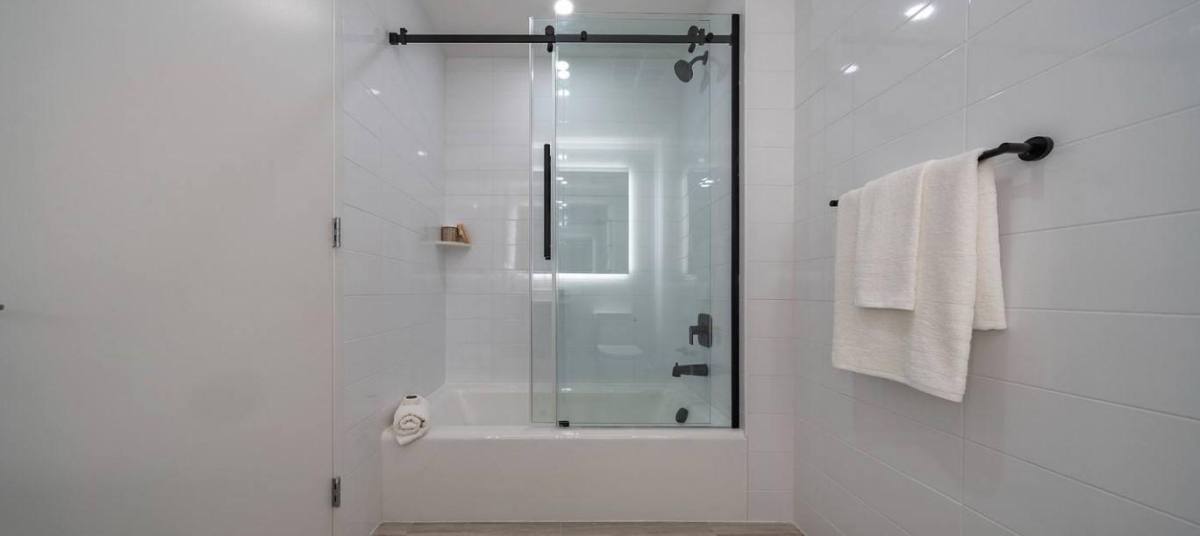 710 NE 1st Ave, Miami, FL 33132 - Apartment for Rent - Image 1