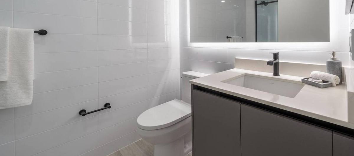 710 NE 1st Ave, Miami, FL 33132 - Apartment for Rent - Image 3