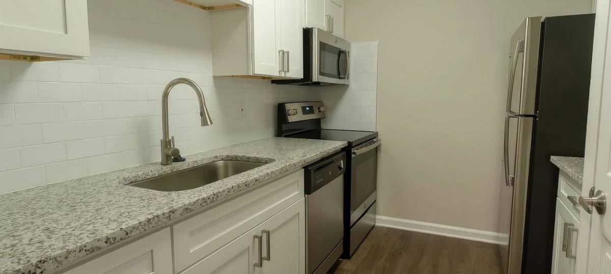 150 Chateau Terrace, Athens, GA 30606 - Apartment for Rent - Image 3
