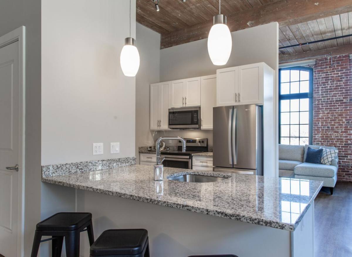 850 Lawrence St, Lowell, MA 01852 - Apartment for Rent - Image 2