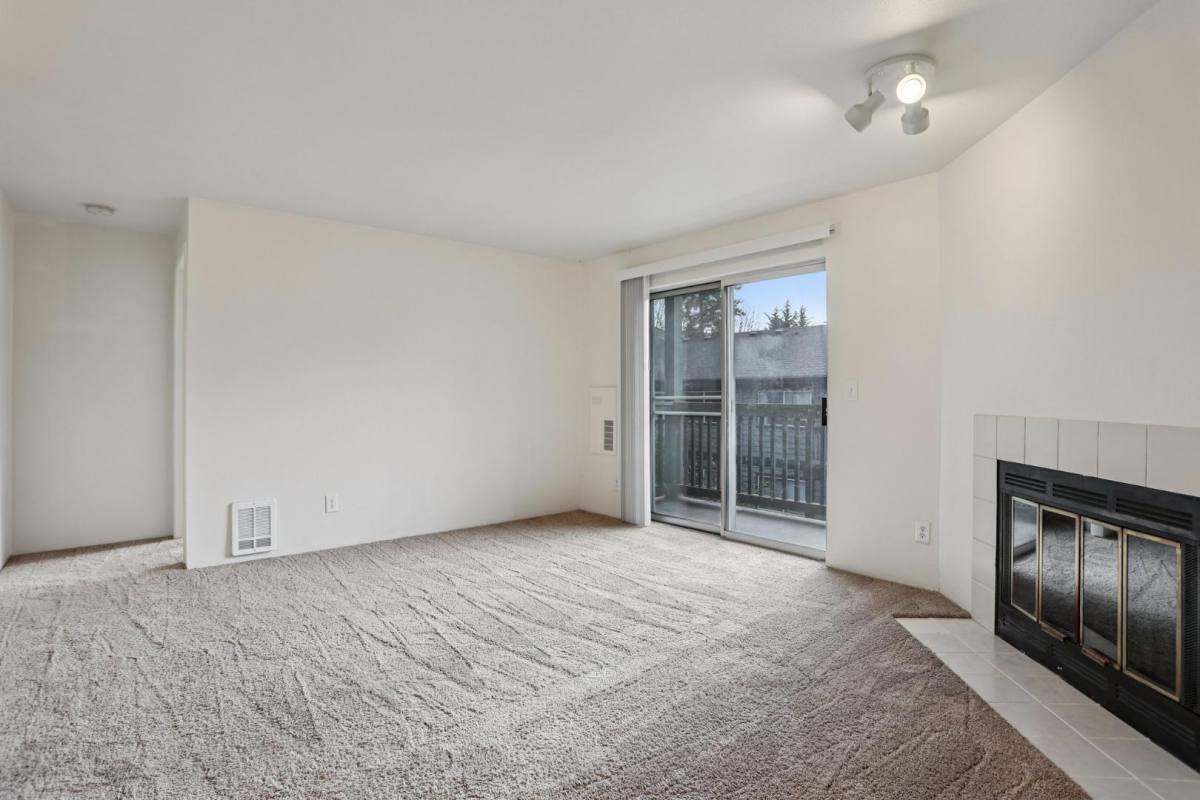 Apartment for rent at 3516 204th St SW #H101, Lynnwood, WA 98036