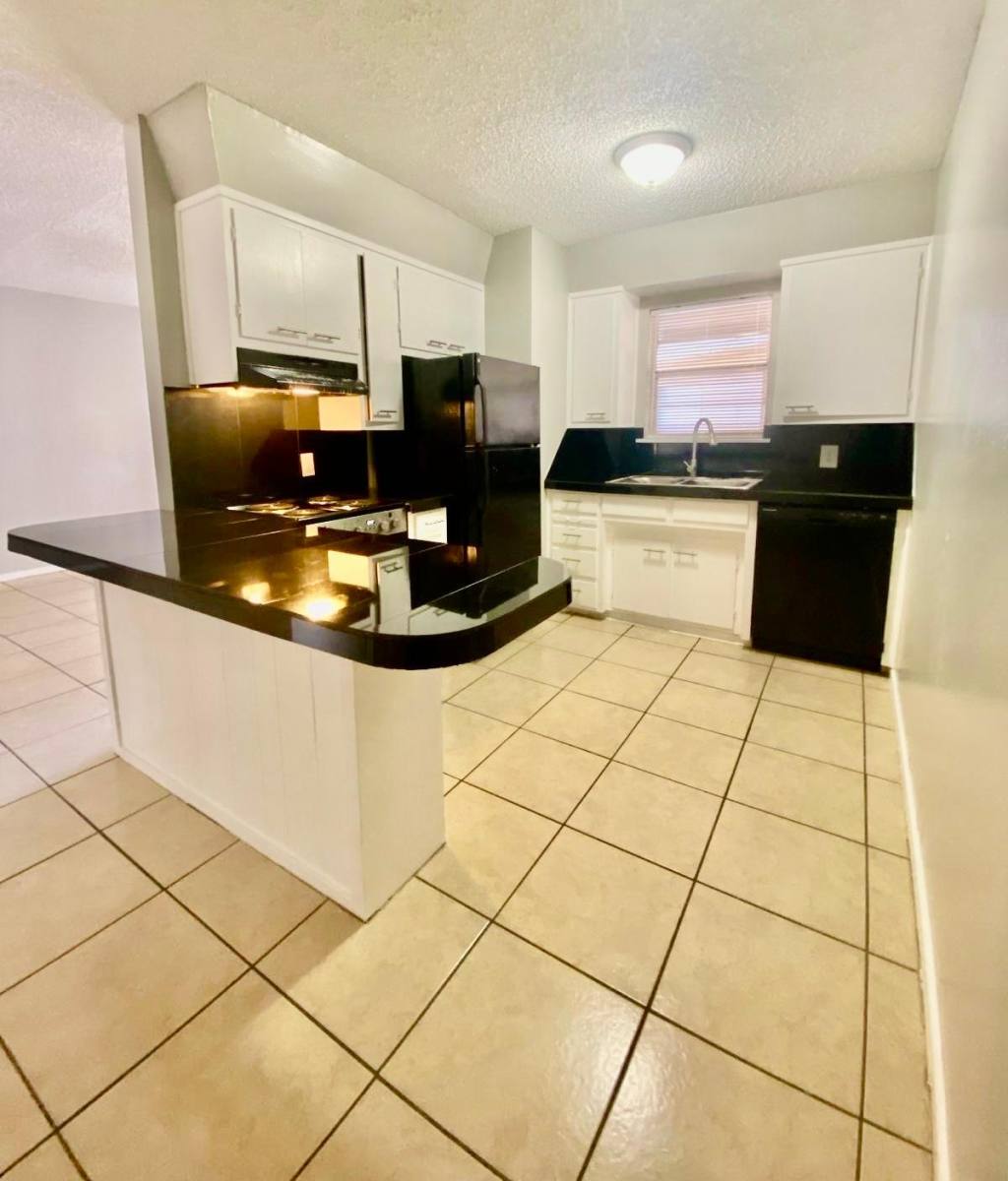 2320 E 21st St, Odessa, TX 79761 - Townhouse for Rent