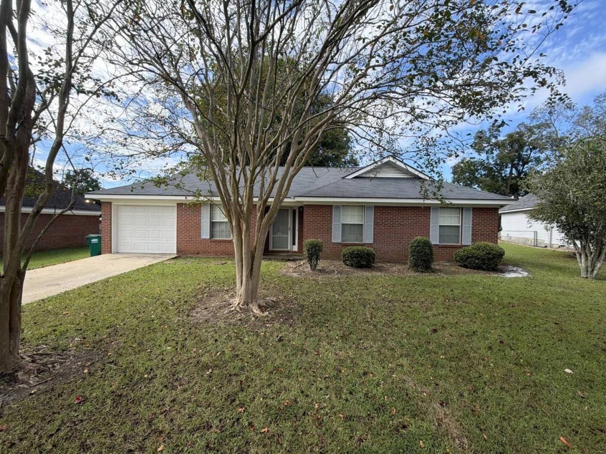 House for rent at 105 Indianola Court, Leesburg, GA 31763