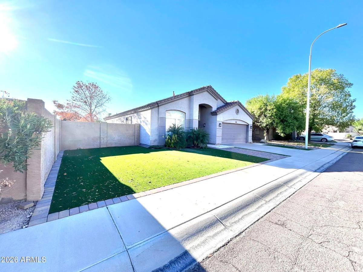 3552 S Cosmos Dr, Chandler, AZ 85248 - House for Rent - Image 3