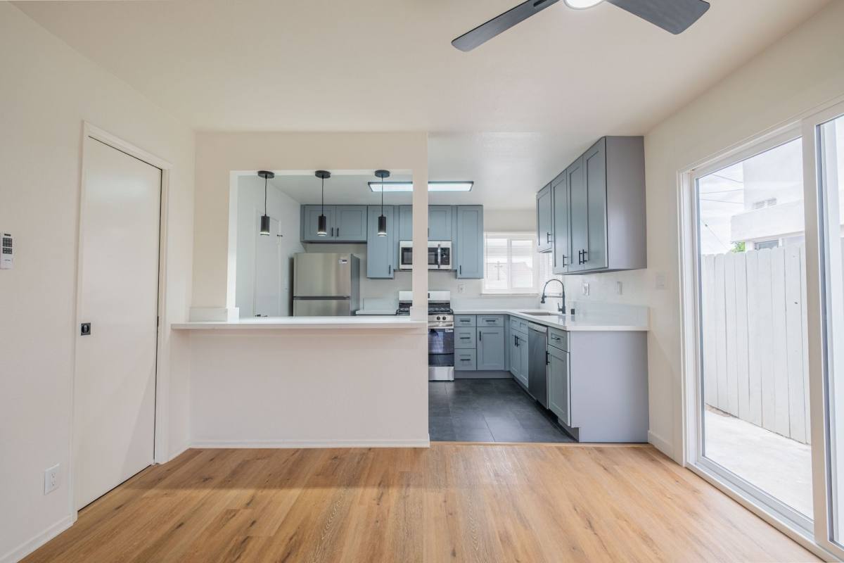 Apartment for rent at 4712 Del Amo Blvd, Torrance, CA 90503