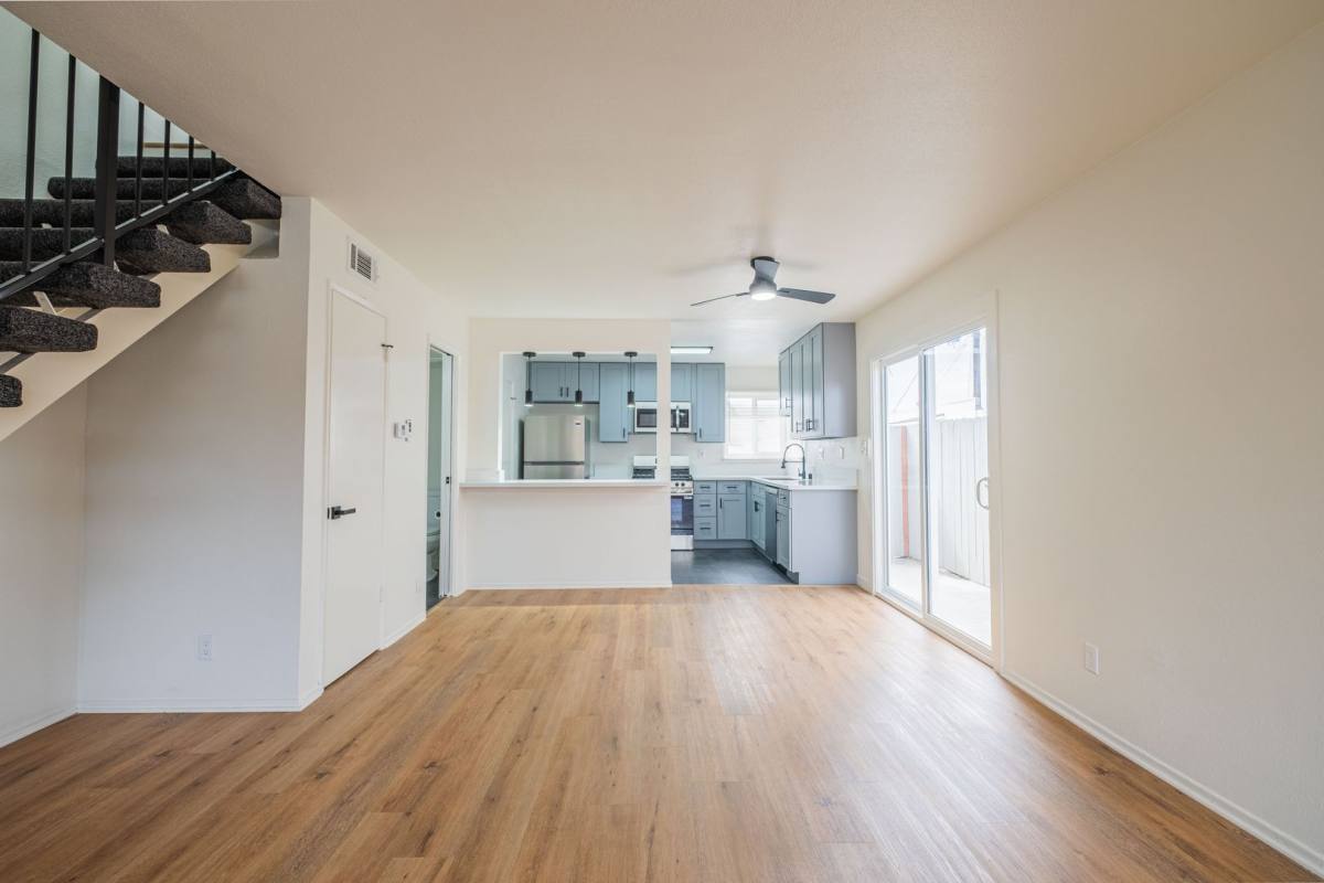Apartment for rent at 4712 Del Amo Blvd, Torrance, CA 90503