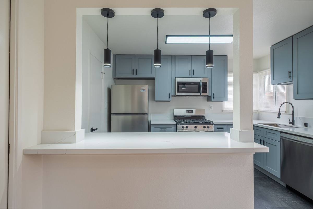 Apartment for rent at 4712 Del Amo Blvd, Torrance, CA 90503