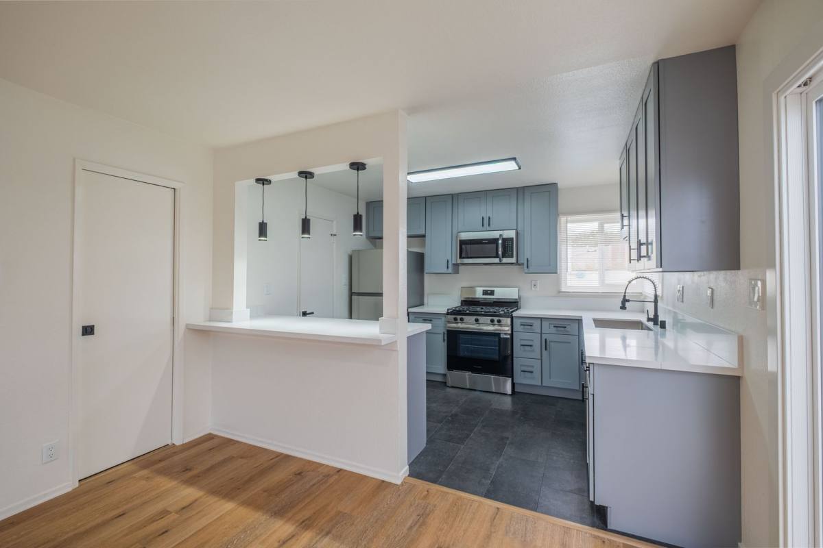 Apartment for rent at 4712 Del Amo Blvd, Torrance, CA 90503