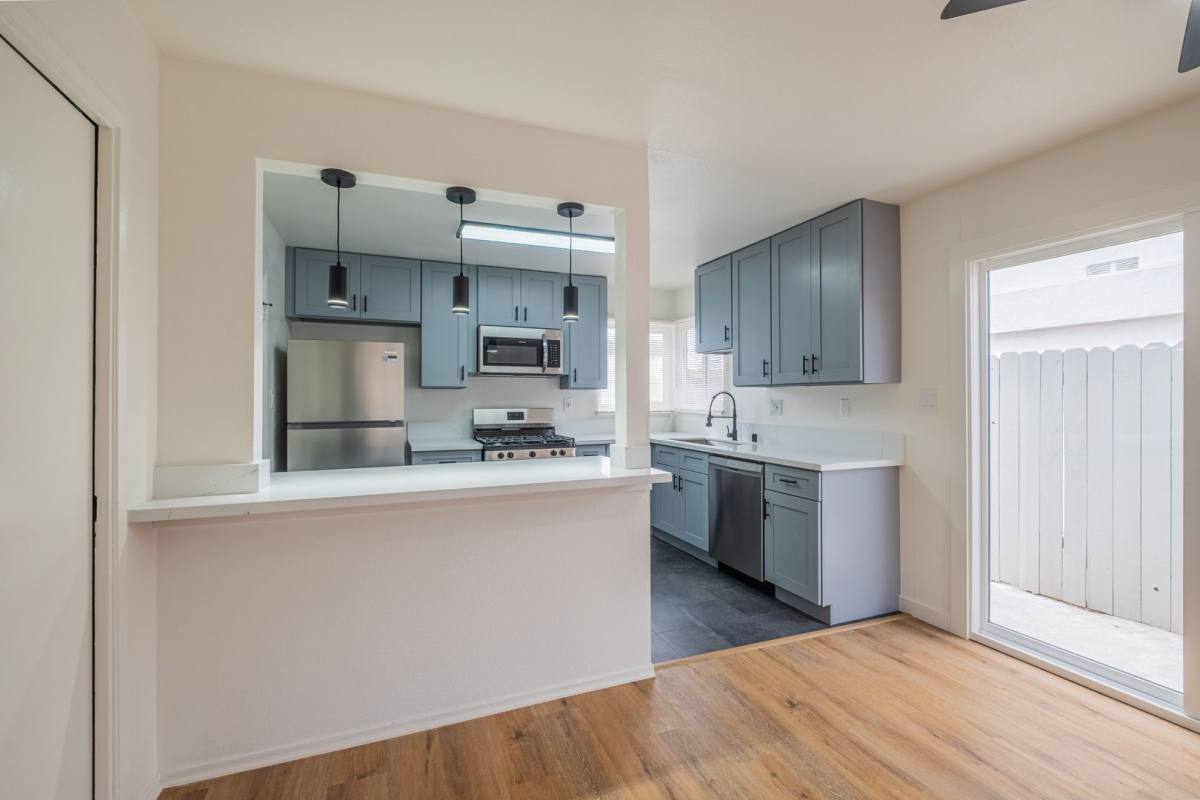 Apartment for rent at 4712 Del Amo Blvd, Torrance, CA 90503