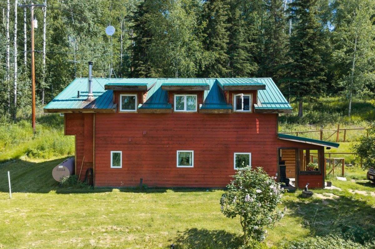 1140 Erimar St, Fairbanks, AK 99712 - House for Rent - Image 2