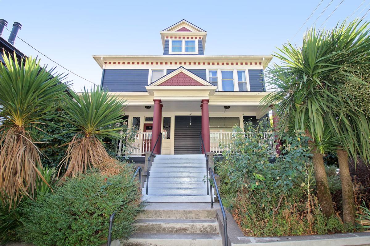 Apartment for rent at Eden on Everett, 1634 NW Everett St, Portland, OR 97209