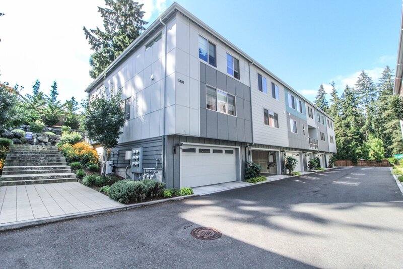 Townhouse for rent at 11403 117th Lane NE #5, Kirkland, WA 98033