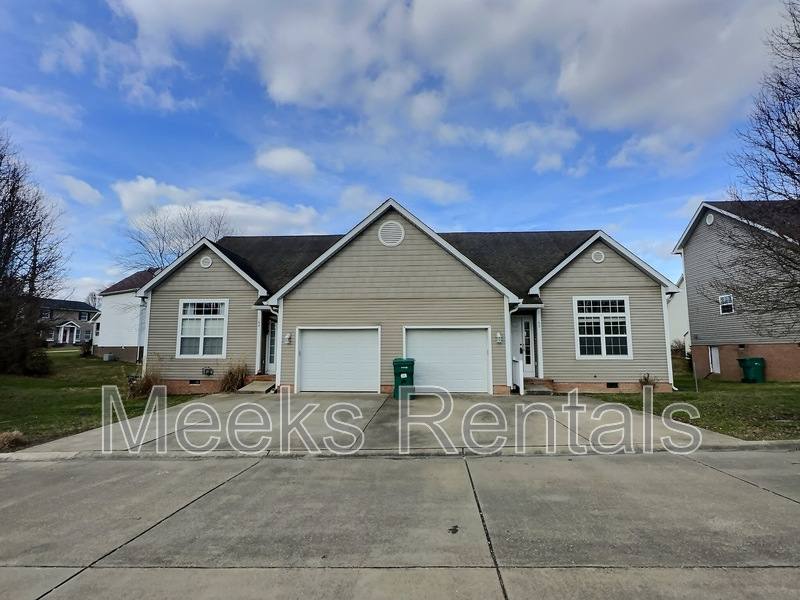 Townhouse for rent at 12 Thor Way, Hurricane, WV 25526