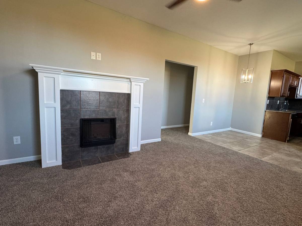 302 6th St, Elgin, OK 73538 - Apartment for Rent - Image 3
