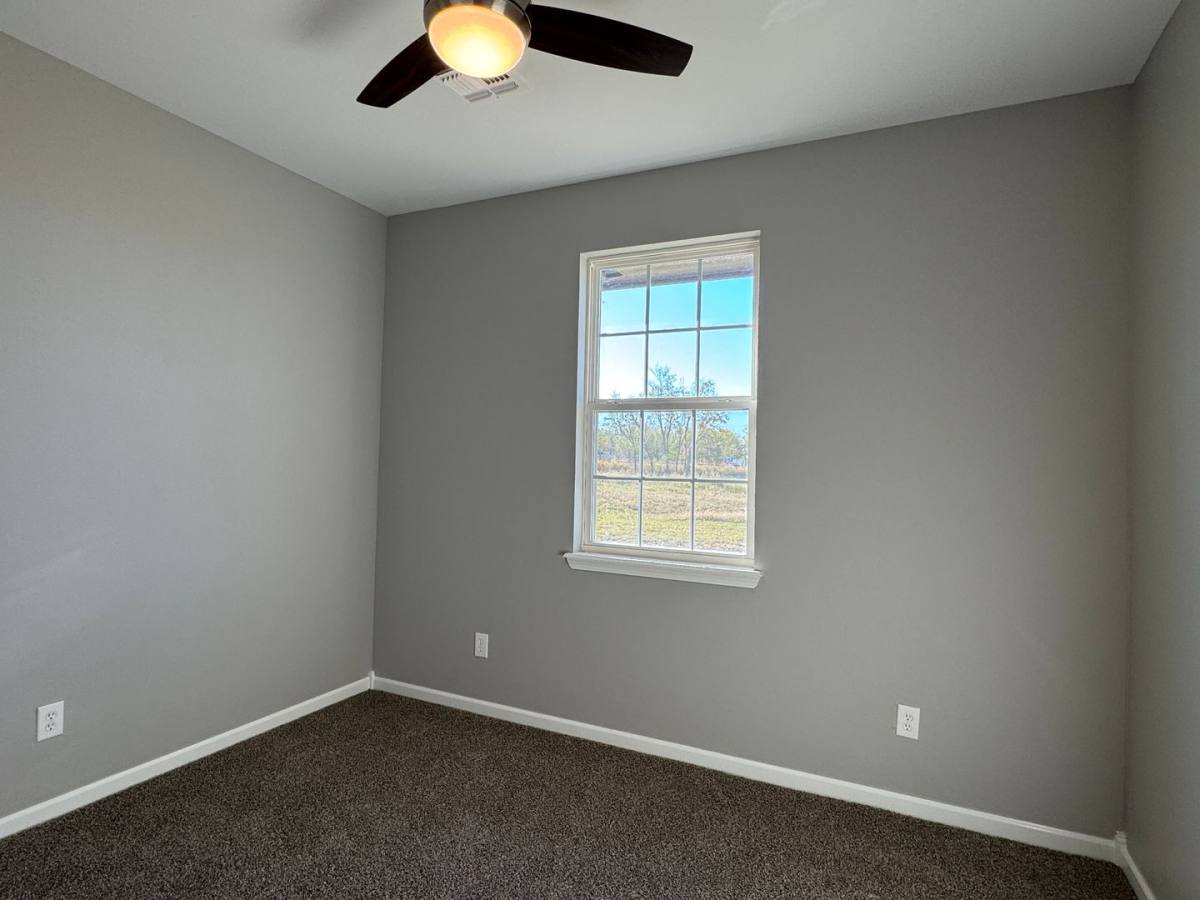 302 6th St, Elgin, OK 73538 - Apartment for Rent - Image 9