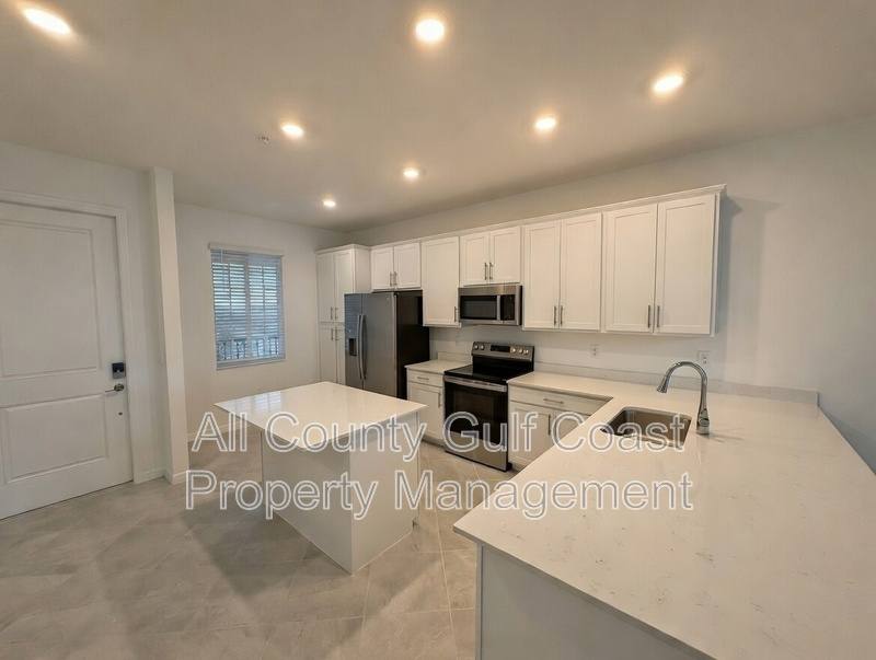 19140 Scallop Loop #403, Bradenton, FL 34202 - Condo for Rent - Image 2