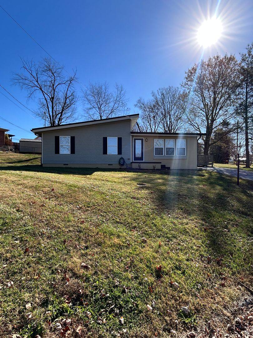 House for rent at 2128 Fir St, Morristown, TN 37813