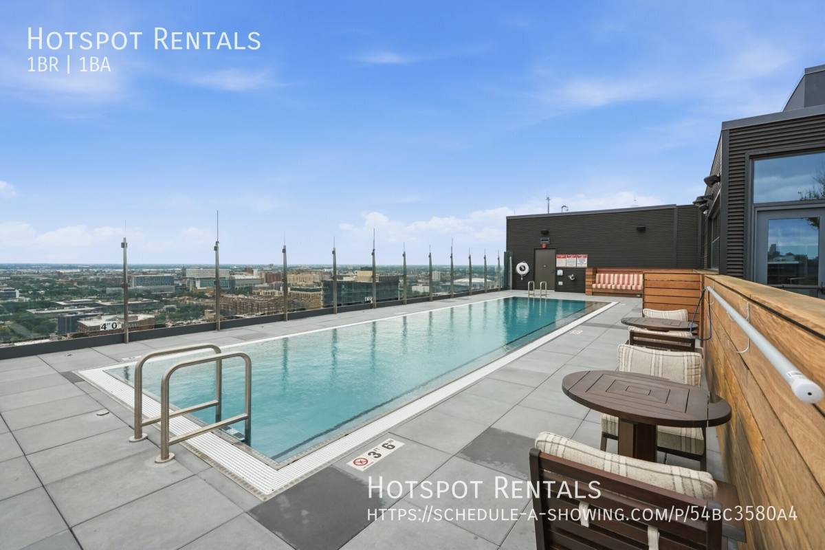 Apartment for rent at 220 N Ada St, Chicago, IL 60607