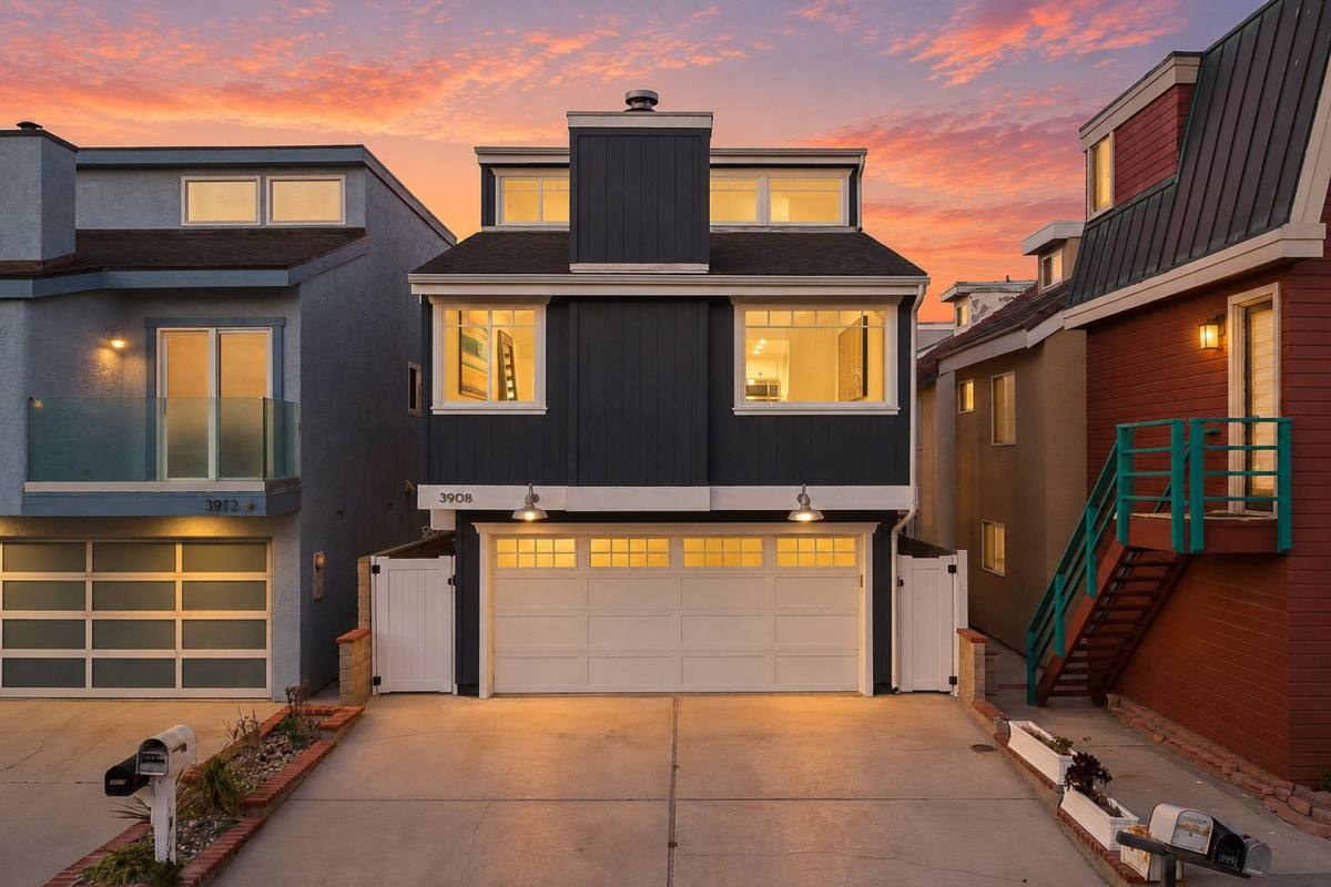 House for rent at 3908 Ocean Dr, Oxnard, CA 93035