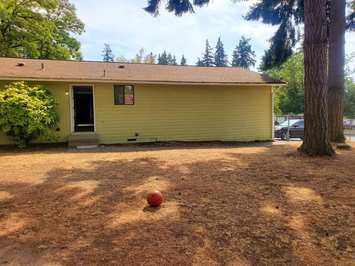 Apartment for rent at 12007 108th Ave Court E, Puyallup, WA 98374