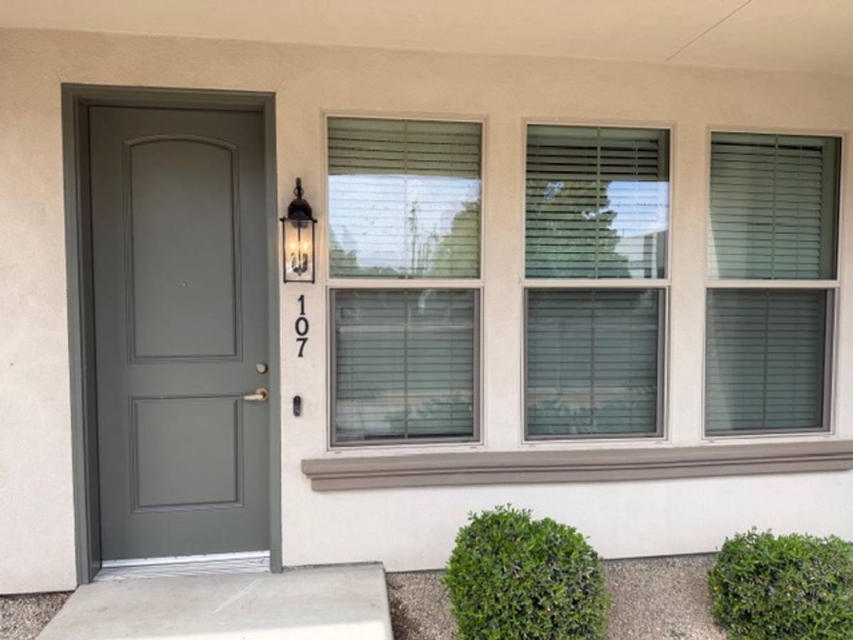 Apartment for rent at 971 E Alhambra, Fresno, CA 93728