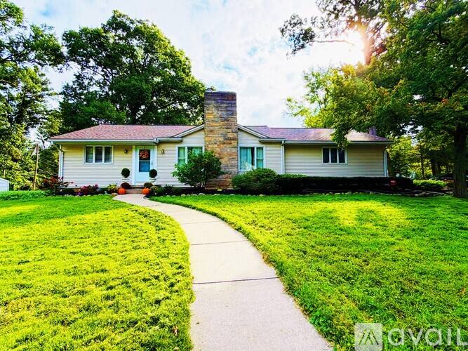House for rent at 189 Pembroke Rd #1, Akron, OH 44333