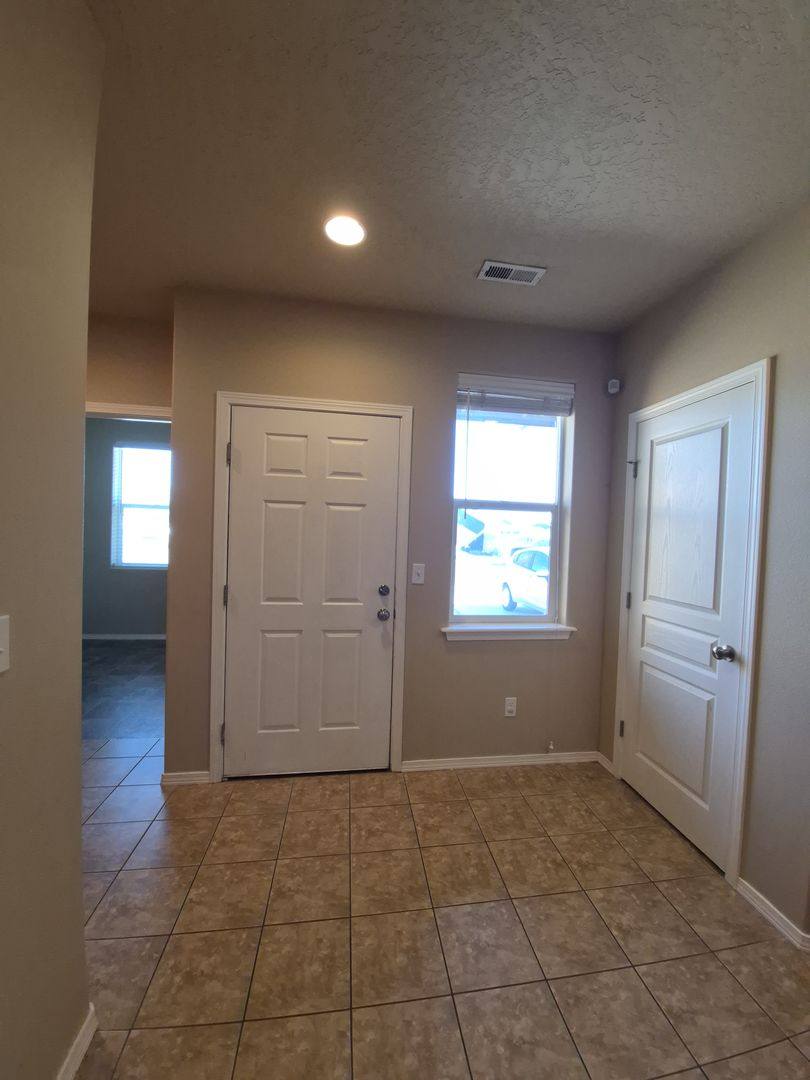 6308 Ochoco Lane, Pasco, WA 99301 - House for Rent - Image 2