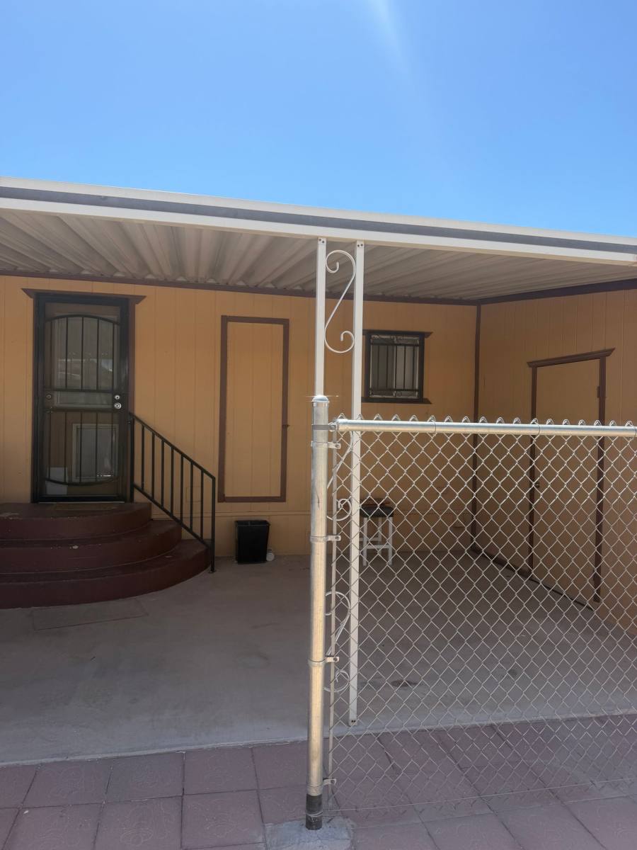 24 W Rio Colorado Dr #4, Yuma, AZ 85365 - House for Rent - Image 3