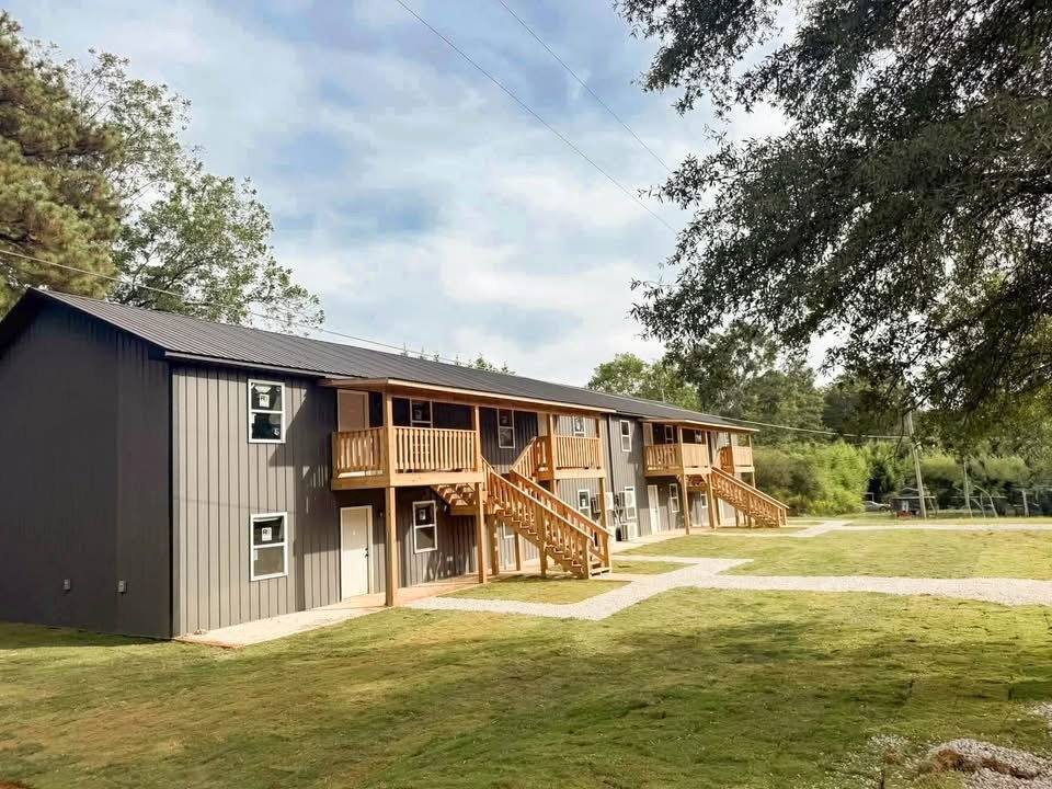 Apartment for rent at 77 Alverson St #8, Munford, AL 36268