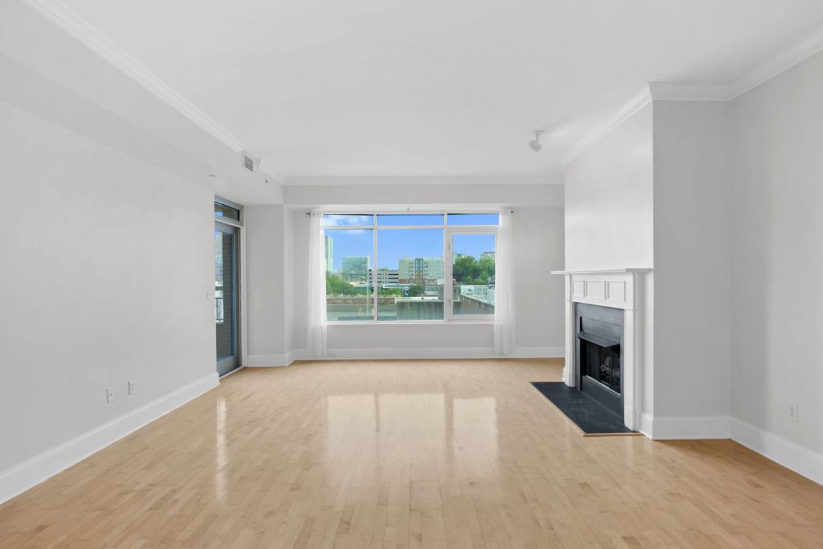 Condo for rent at 510 Glenwood Ave, Raleigh, NC 27603