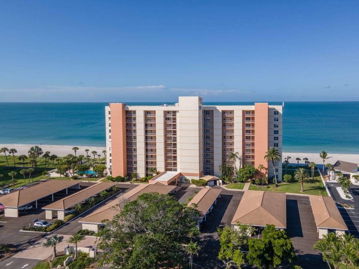Apartment for rent at 4401 Gulf of Mexico Dr #705, Longboat Key, FL 34228